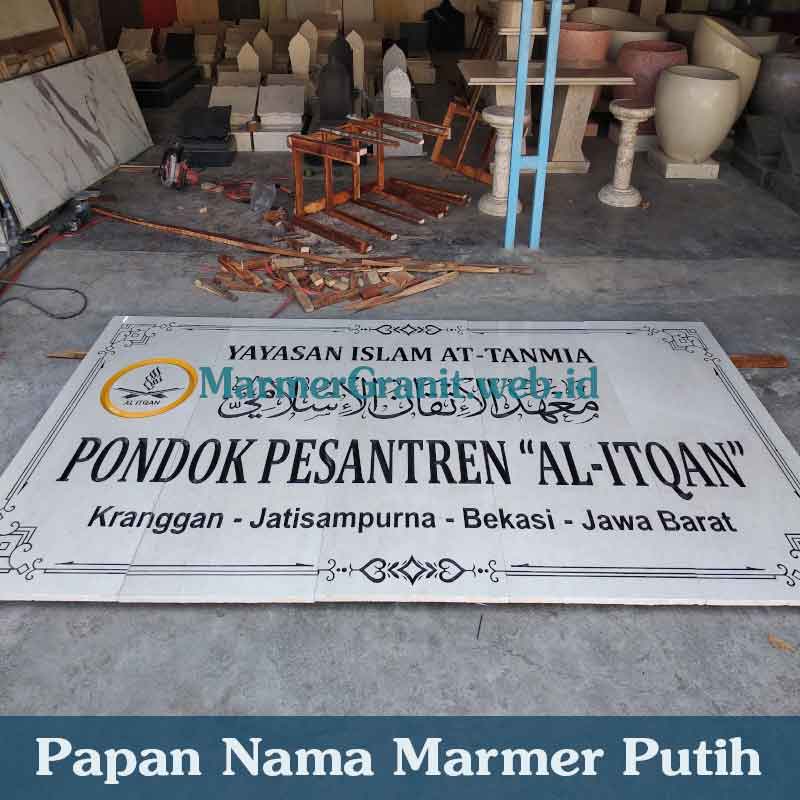 Papan Nama Marmer Putih