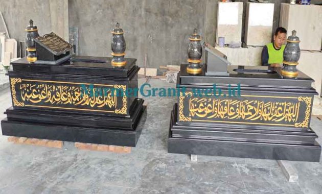 Kijingan Kaligrafi Batu Granite