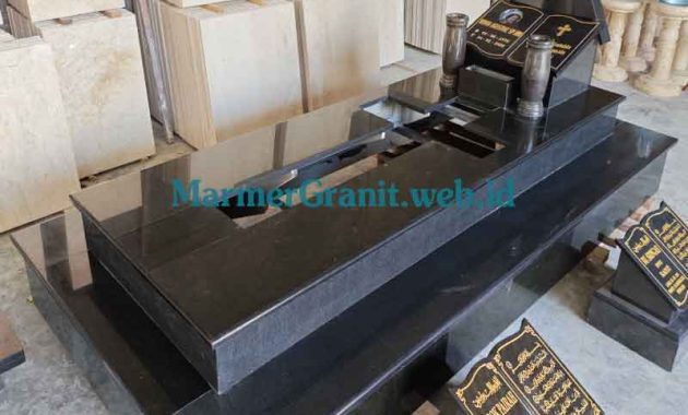 Makam Kristen Batu Granite